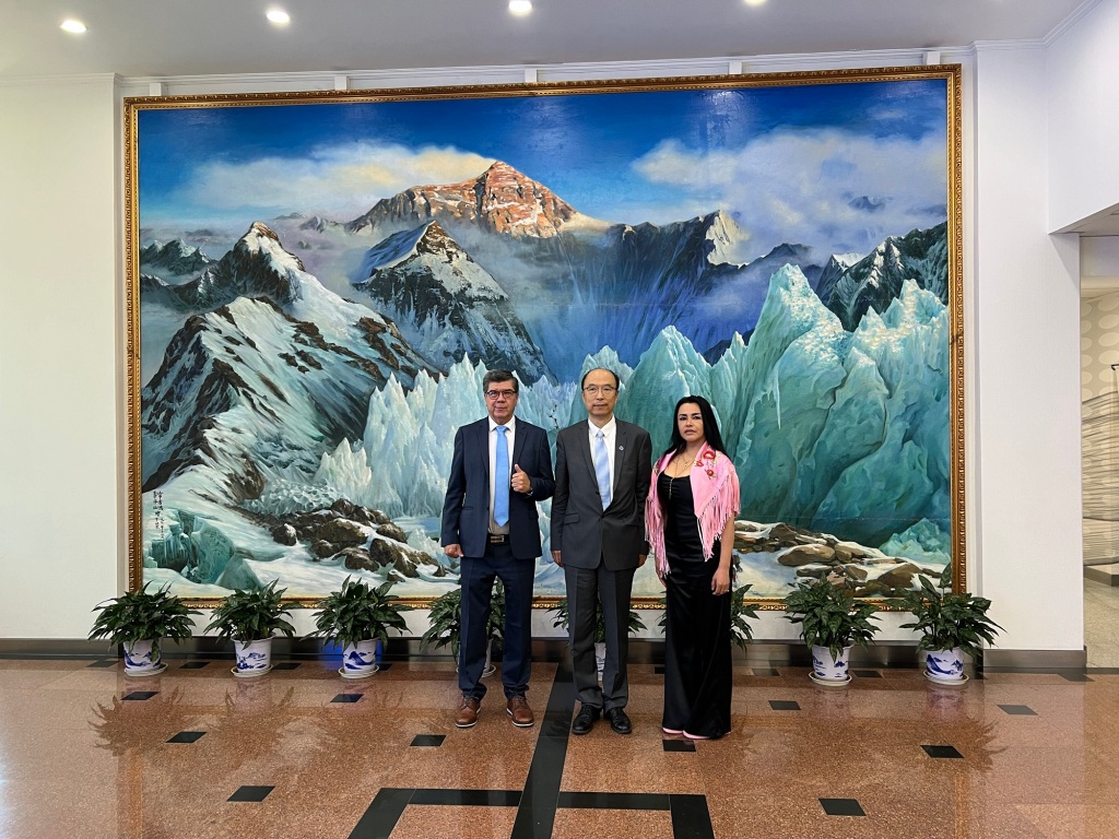 La Nacional Academia de Ciencias de Bolivia visita la Academia Nacional de Ciencias de China